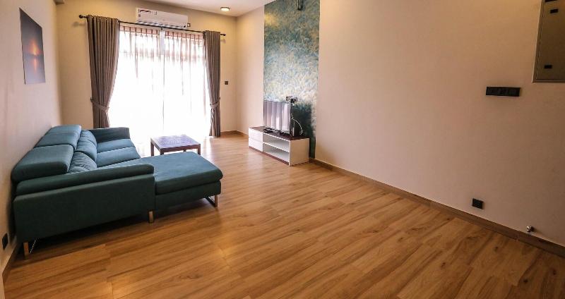 Pink Elephant Tourist Apartment Hotel image