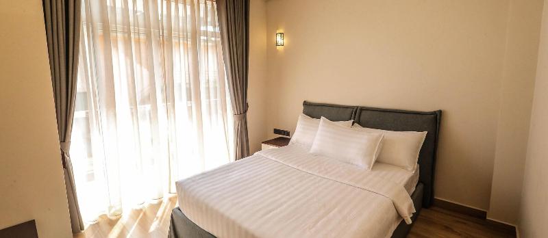 Pink Elephant Tourist Apartment Hotel image