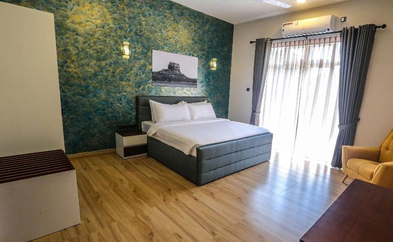 Pink Elephant Tourist Apartment Hotel image