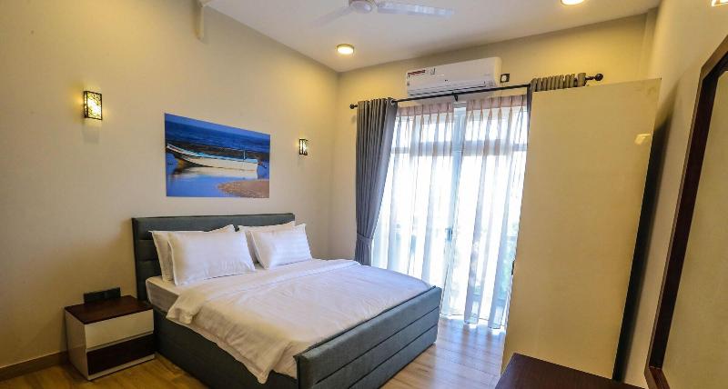 Pink Elephant Tourist Apartment Hotel image