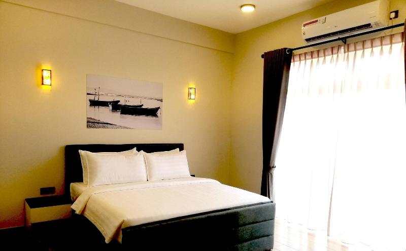Pink Elephant Tourist Apartment Hotel image