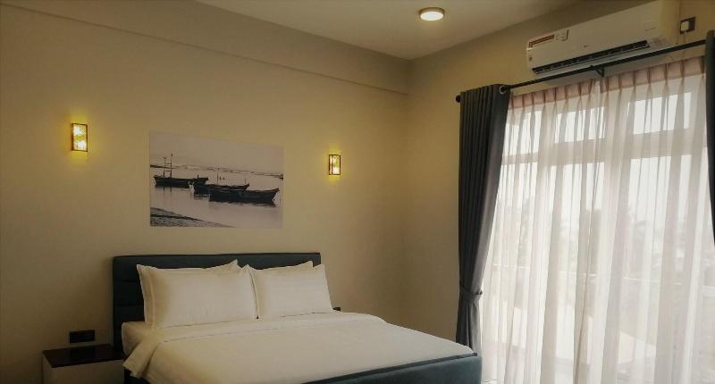 Pink Elephant Tourist Apartment Hotel image
