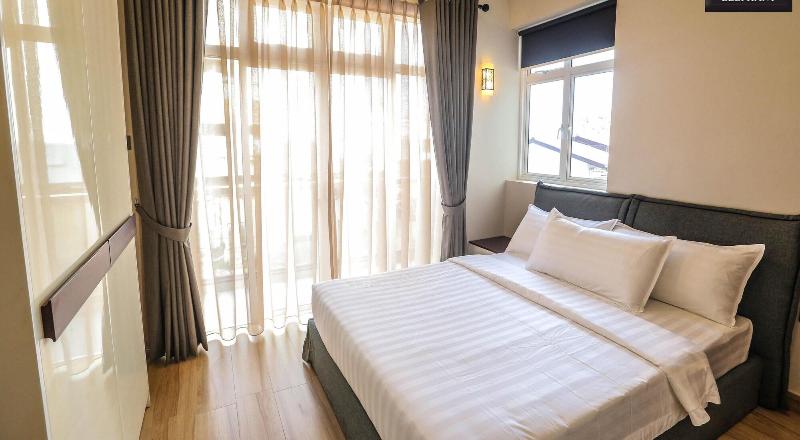 Pink Elephant Tourist Apartment Hotel image