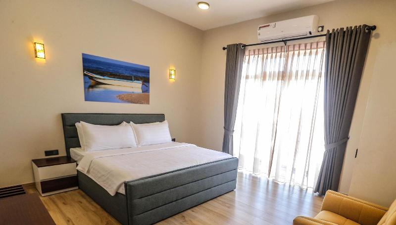 Pink Elephant Tourist Apartment Hotel image