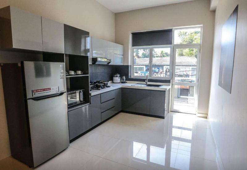 Pink Elephant Tourist Apartment Hotel image