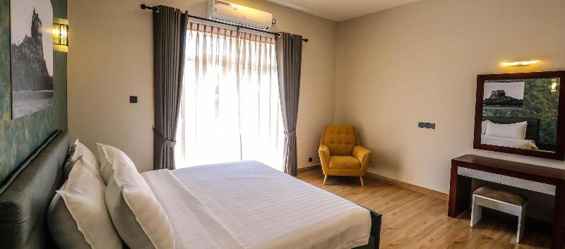 Pink Elephant Tourist Apartment Hotel image
