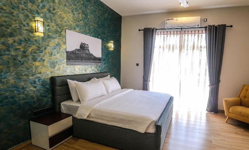 Pink Elephant Tourist Apartment Hotel image