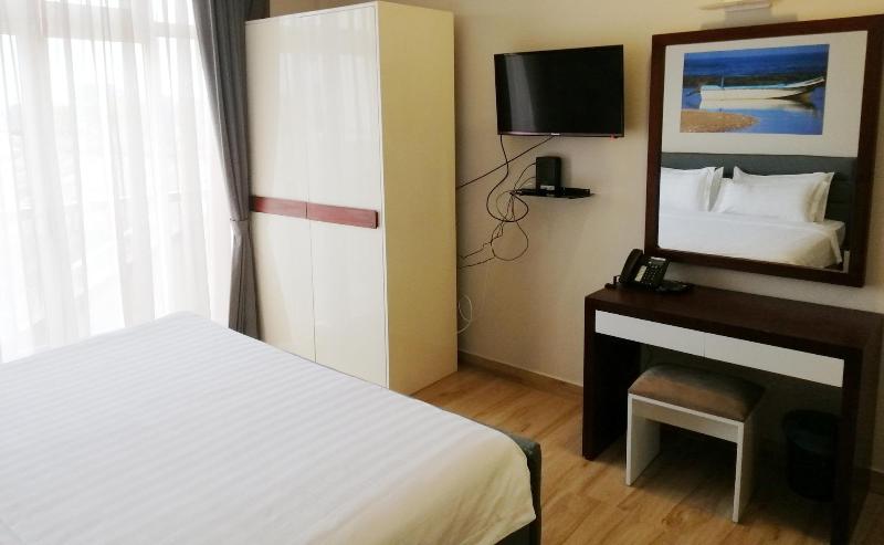 Pink Elephant Tourist Apartment Hotel image