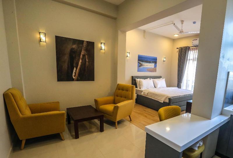 Pink Elephant Tourist Apartment Hotel image
