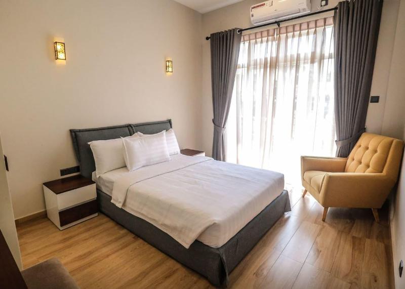 Pink Elephant Tourist Apartment Hotel image