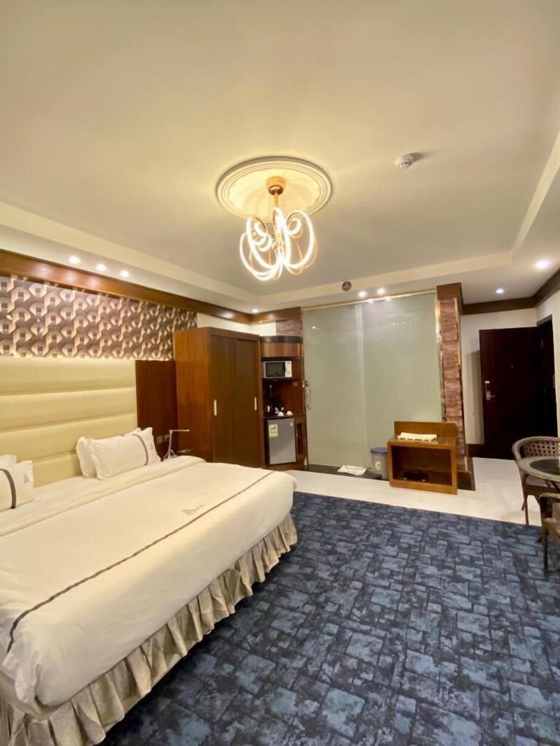 Aral Hotel image