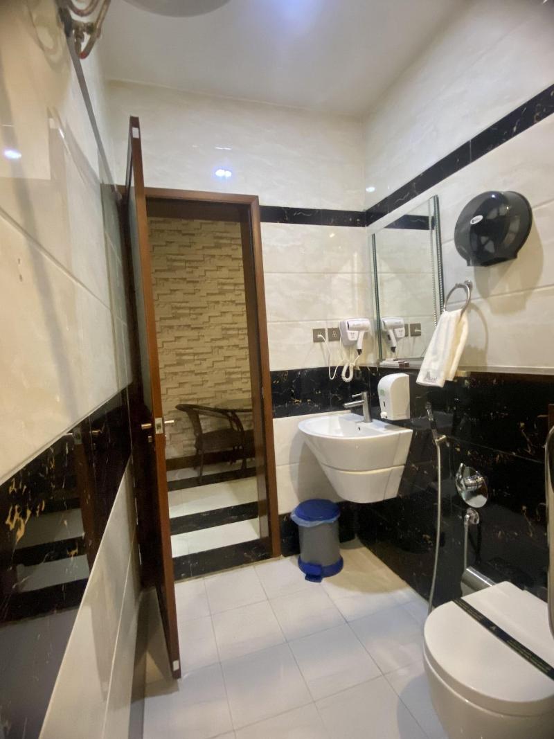 Aral Hotel image