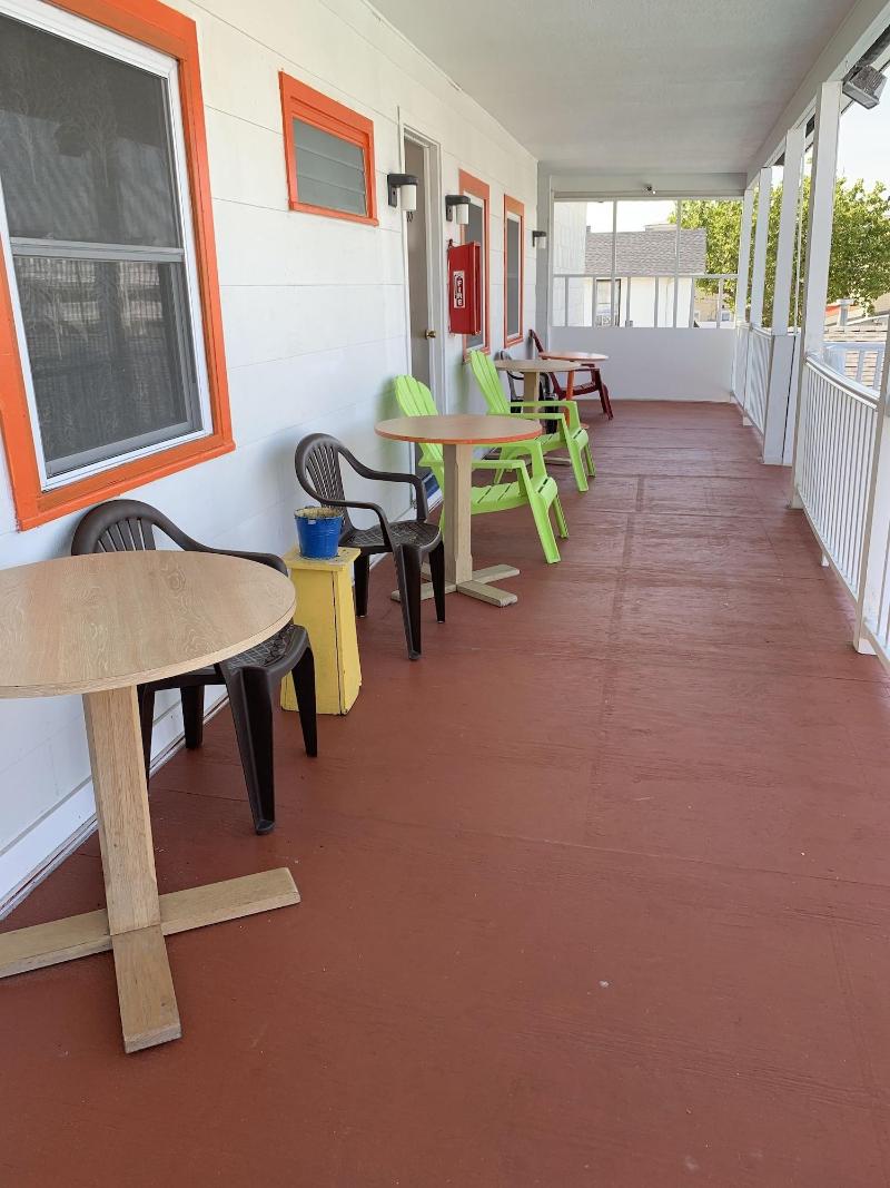 Sunshine Motel