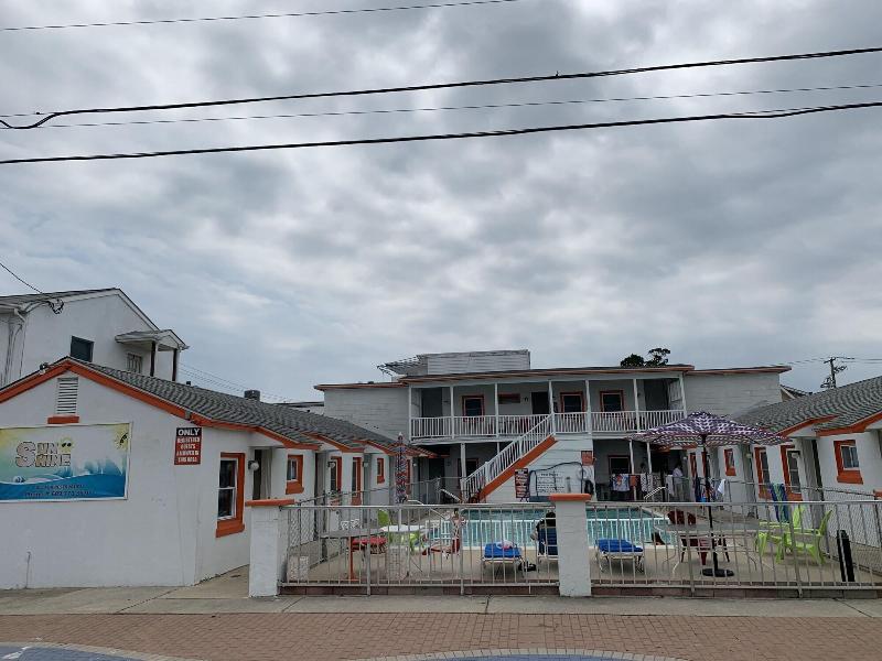 Sunshine Motel