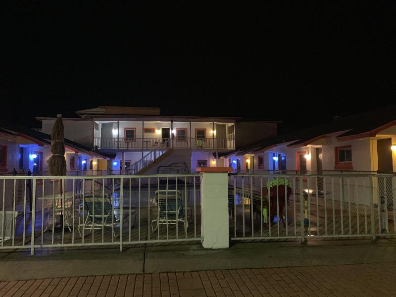 Sunshine Motel — general view