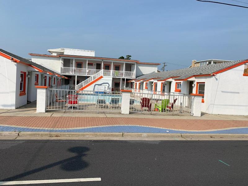 Sunshine Motel