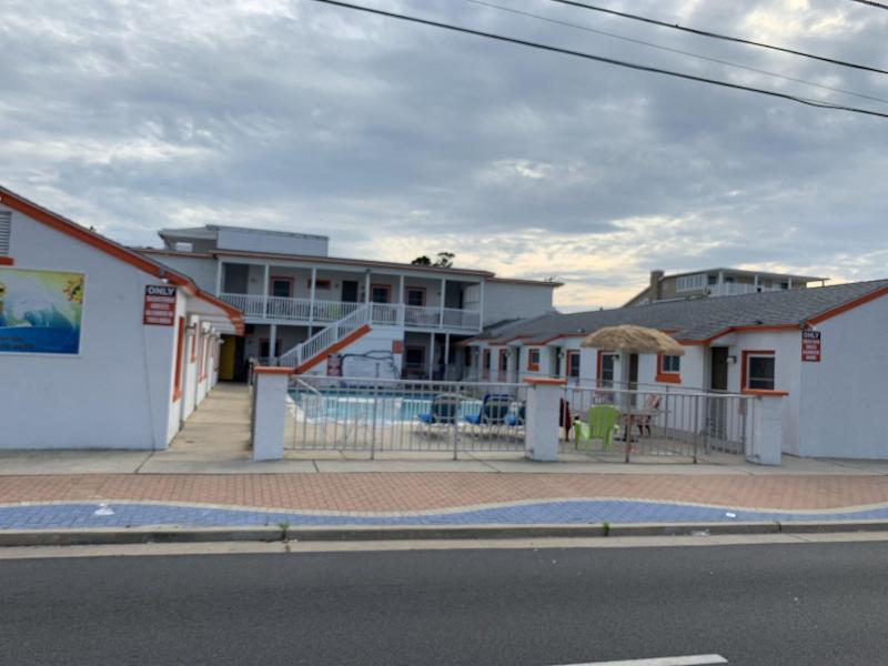 Sunshine Motel — general view