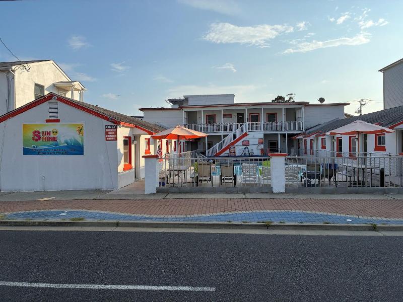 Sunshine Motel — general view