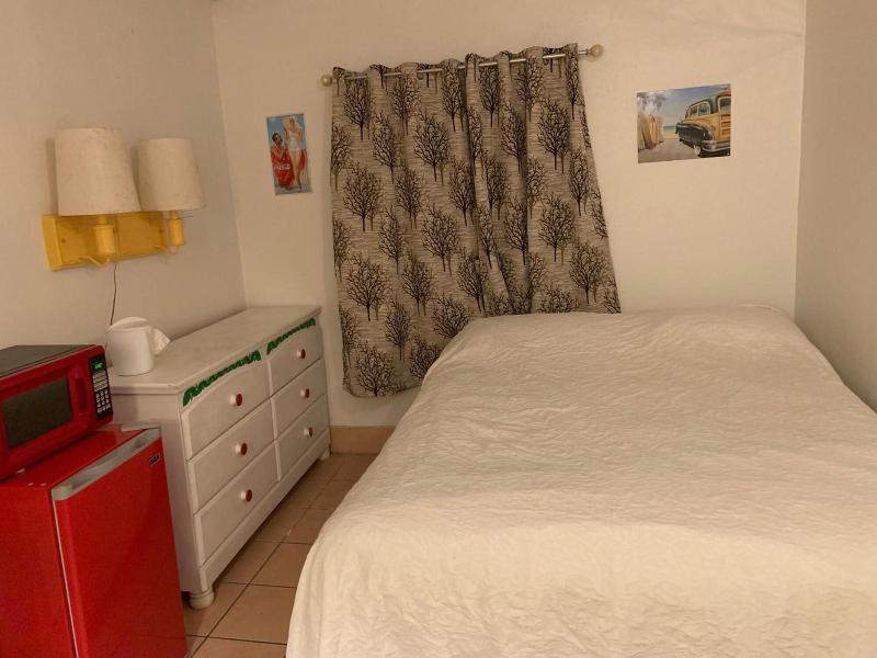 Sunshine Motel image