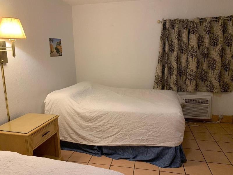 Sunshine Motel image