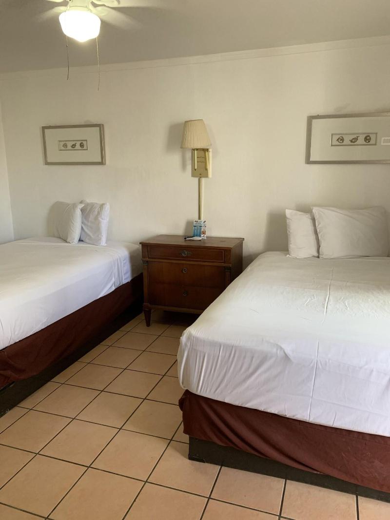 Sunshine Motel image