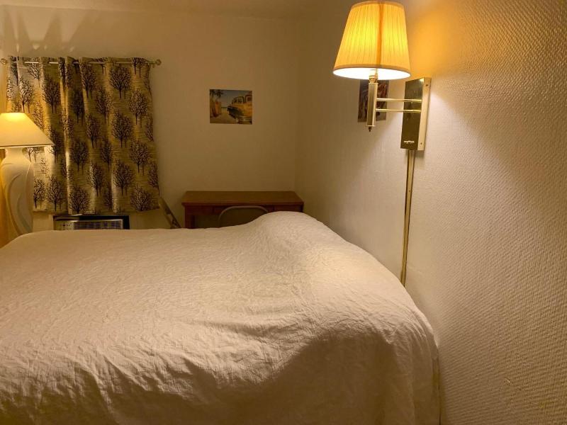 Sunshine Motel image