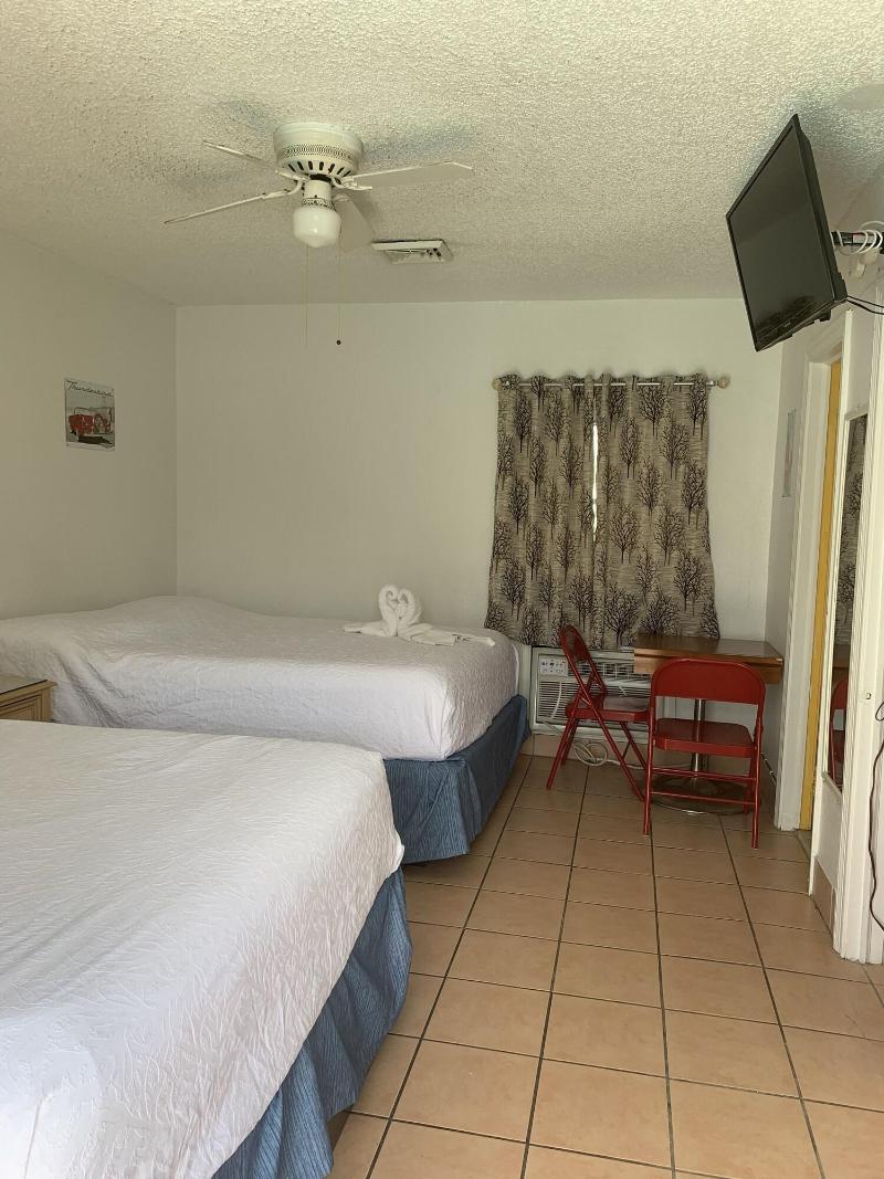 Sunshine Motel image