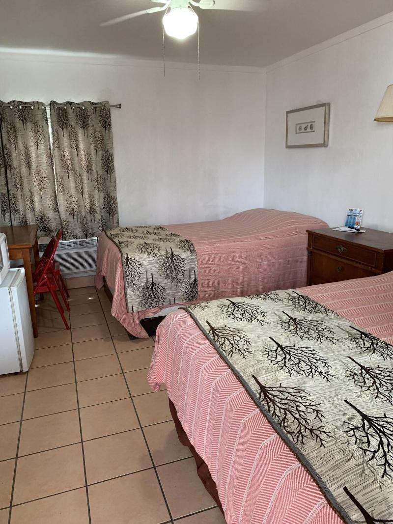 Sunshine Motel image