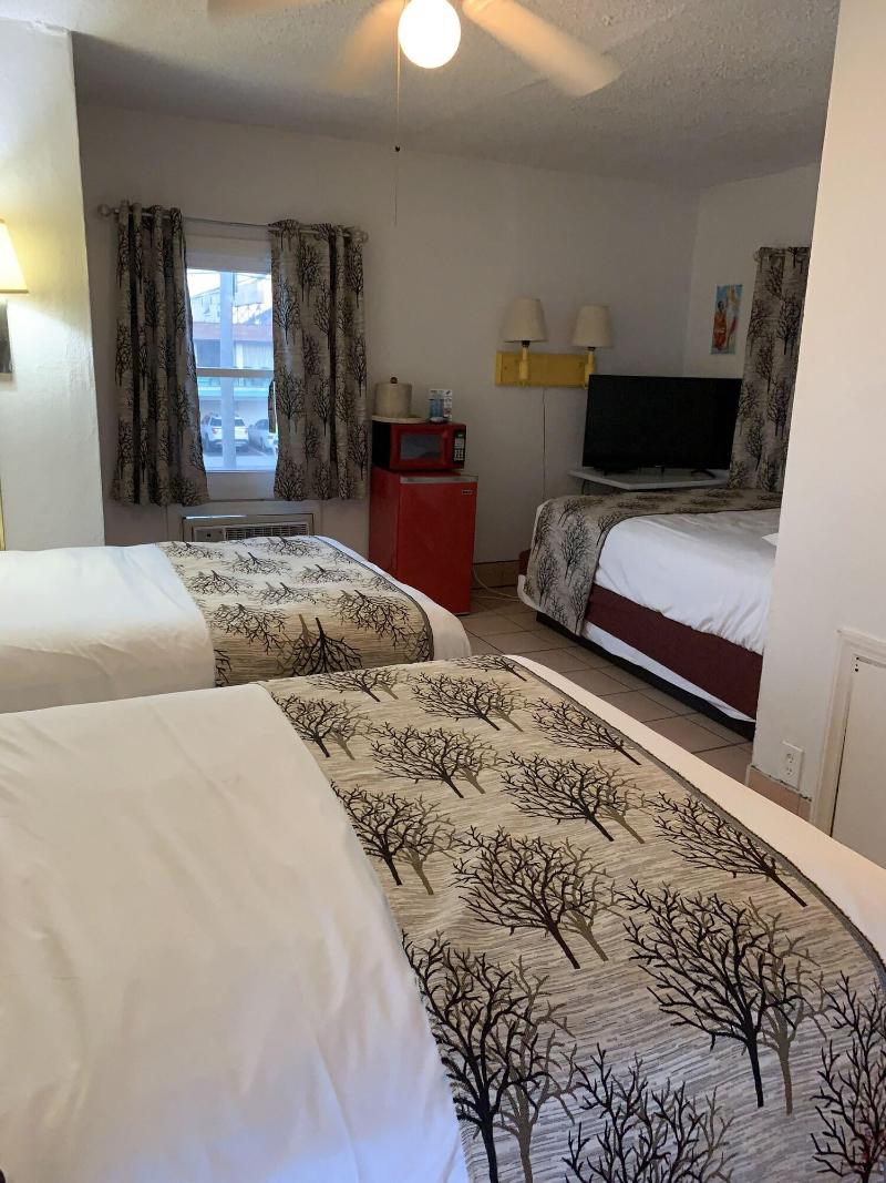 Sunshine Motel image