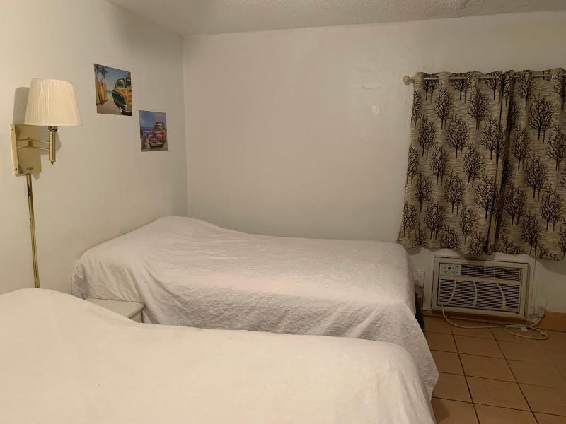 Sunshine Motel image