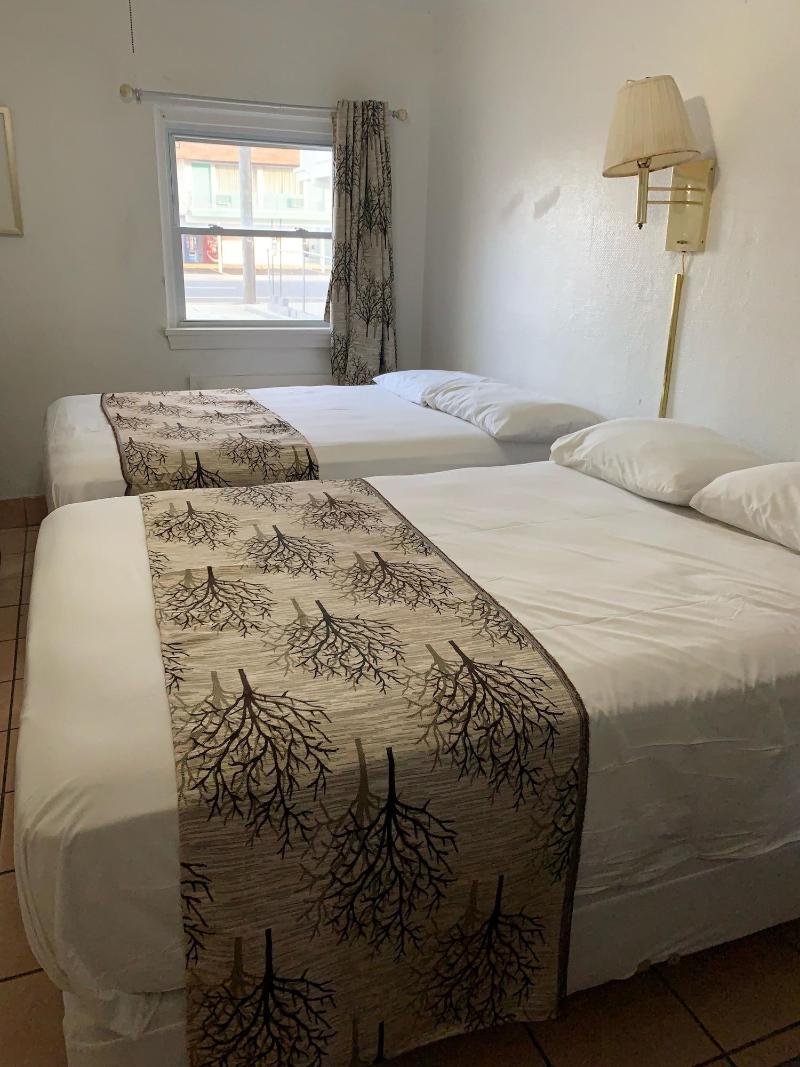 Sunshine Motel image