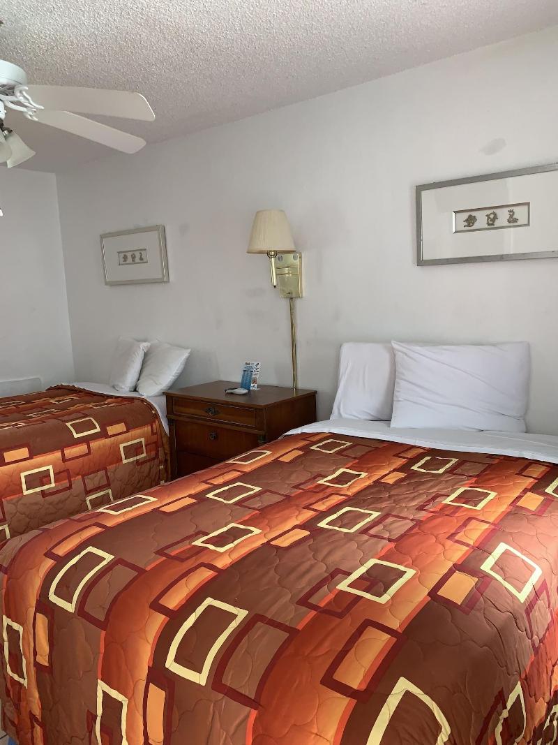 Sunshine Motel image
