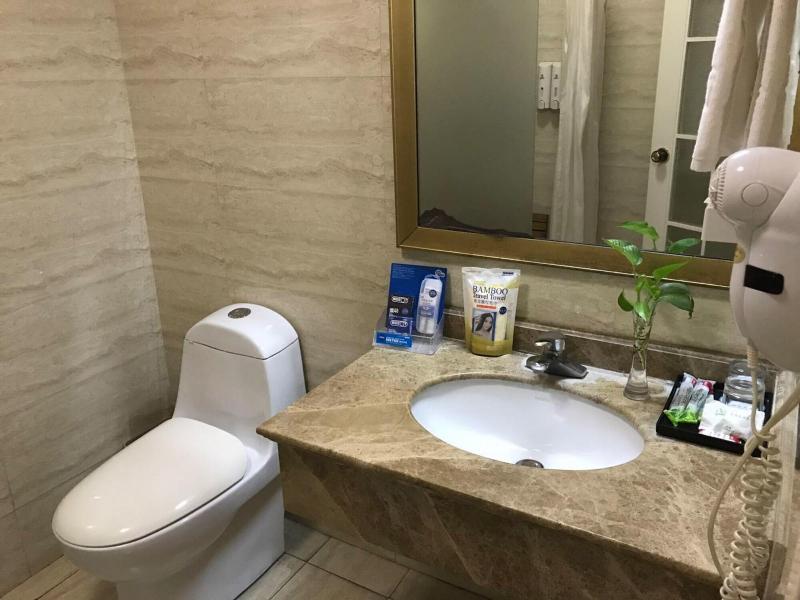 Lailai Hotel image