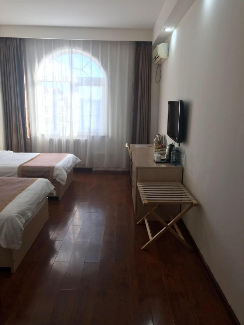 Lailai Hotel image