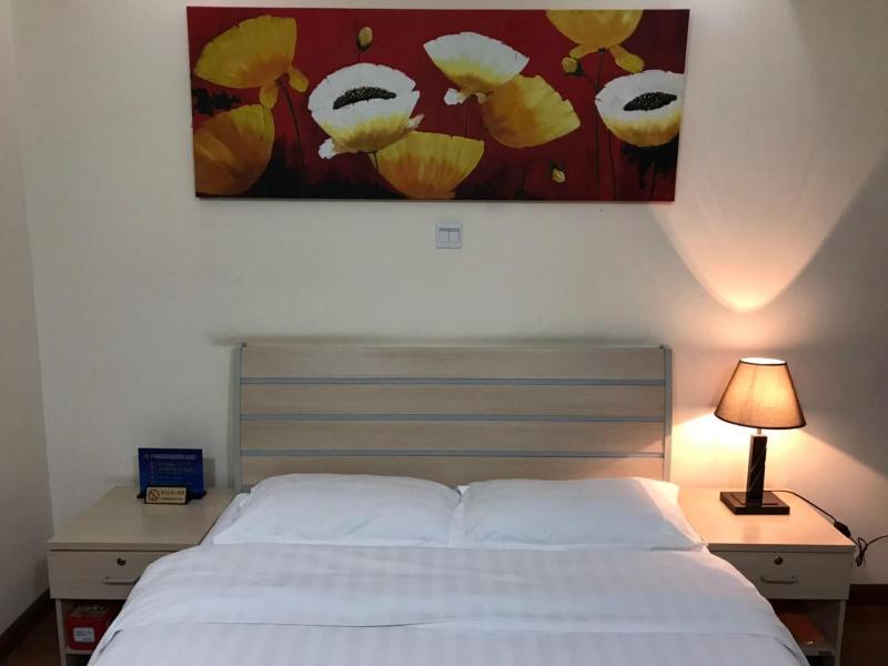 Lailai Hotel image