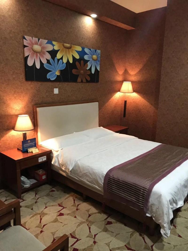 Lailai Hotel image
