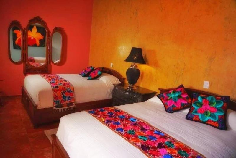 Casa Alfareros image
