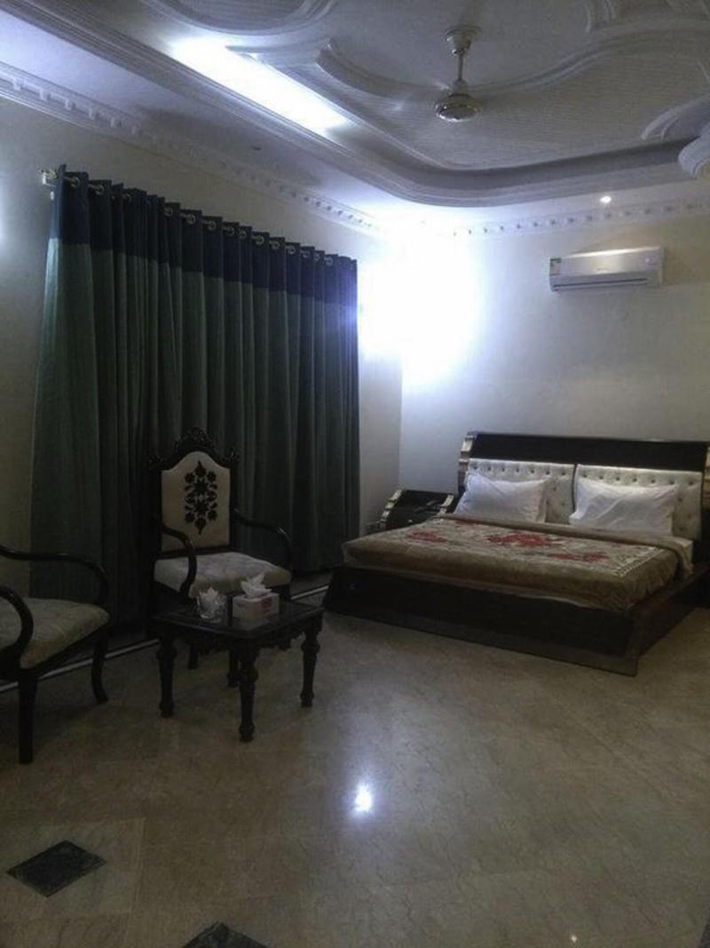 Executive Galaxy Guest House image
