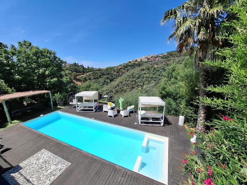 Villa Colina image