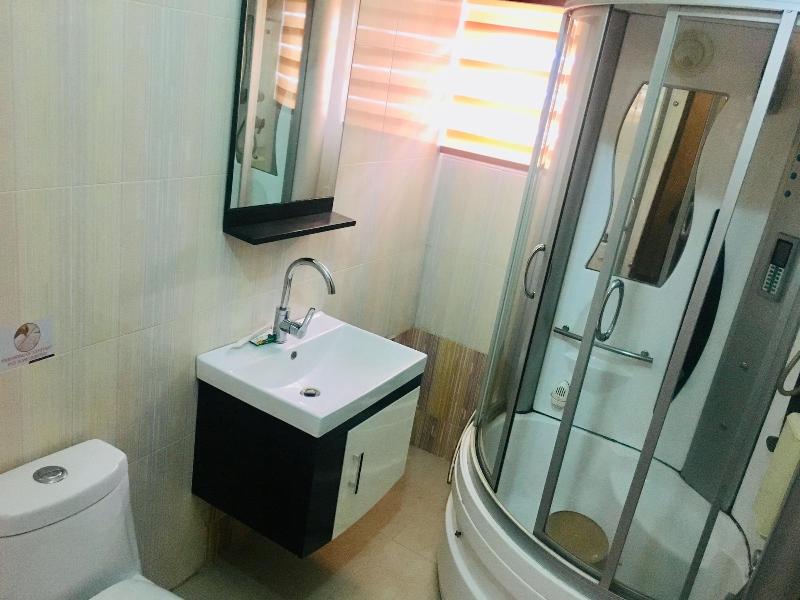 Euc Demodern Hotel Suites image
