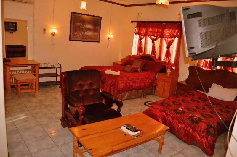 Wane Guest Lodge image
