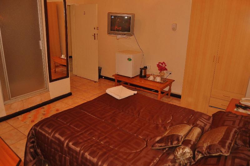 Wane Guest Lodge image
