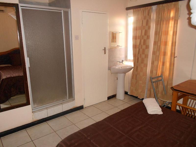 Wane Guest Lodge image