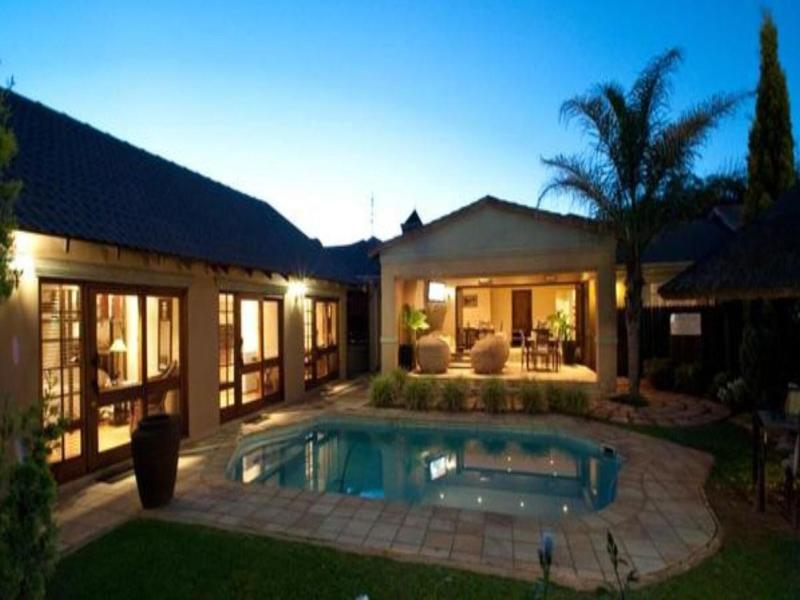 Rise And Shine Lodge image