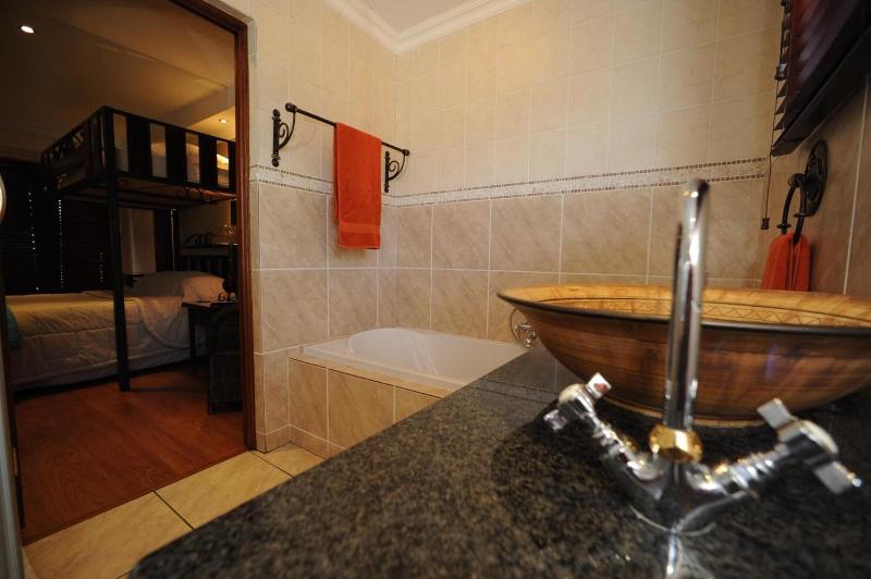 Rise And Shine Lodge image