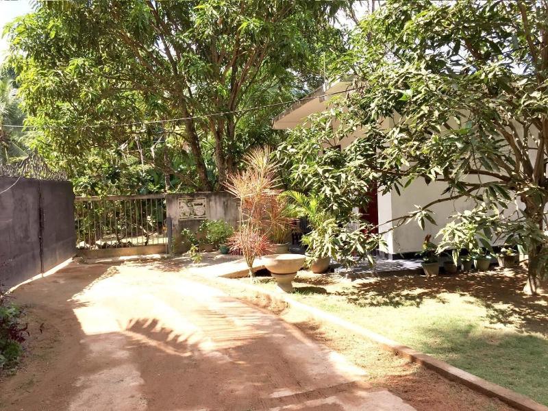 Damith Tourist Inn image