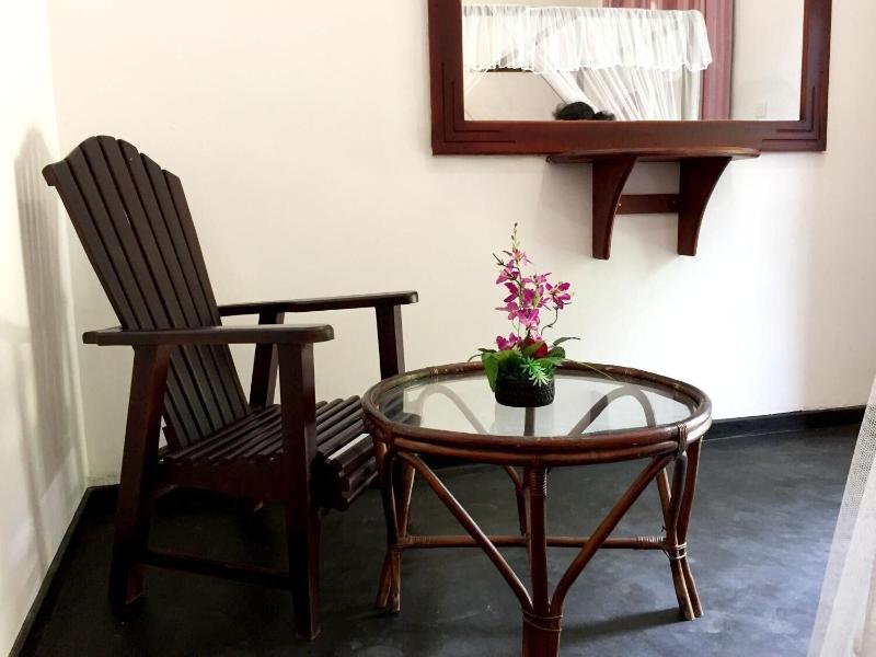 Damith Tourist Inn image