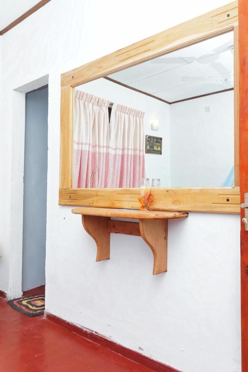 Damith Tourist Inn image