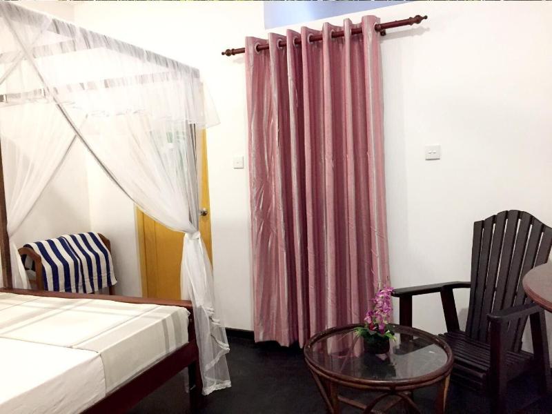 Damith Tourist Inn image