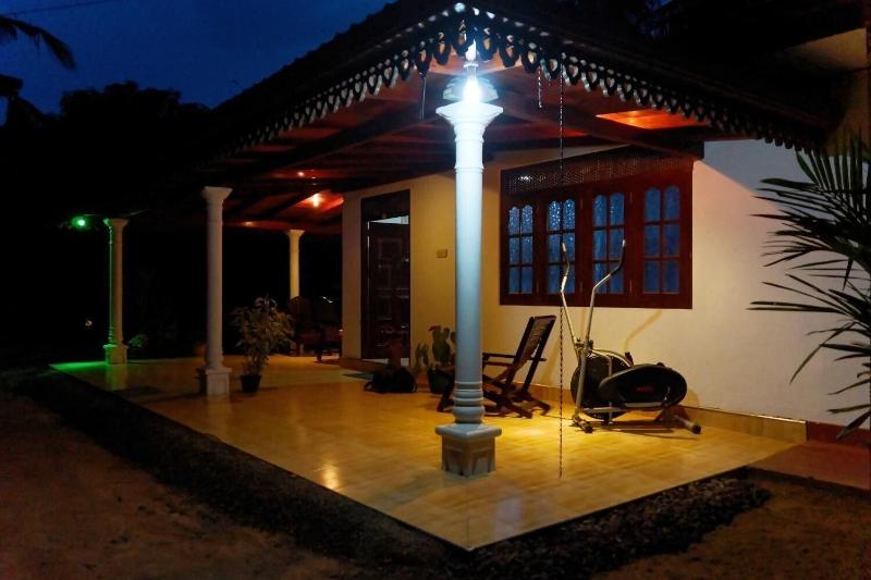 Damith Tourist Inn image